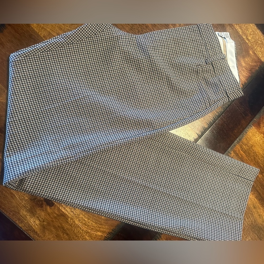 Banana Republic check pants. Italian fabric size 4 long. EUC